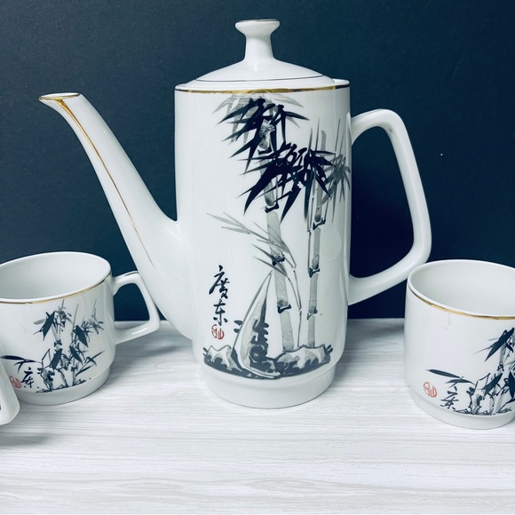 Vintage Japanese Saki Tea Pot Porcelain 6 Cups Set Gold Trim Bamboo - Picture 3 of 12